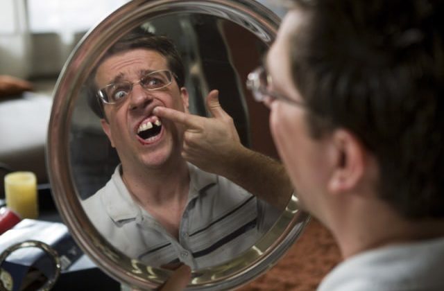 funny mirror stu the hangover tooth